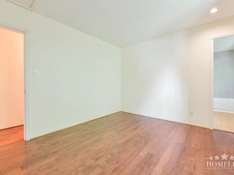 13900 Blackburn Ave #HOUSE — Photo 13