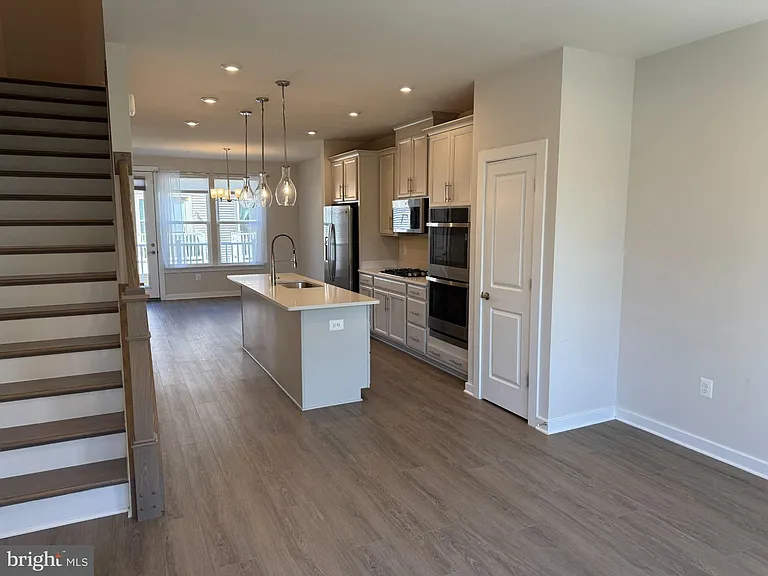 2505 Nicholson St — Photo 14