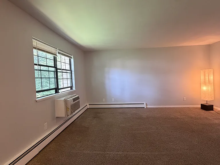 27 Enid St #27 — Photo 5