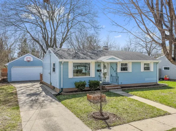 1313 San Jose Pl, Green Bay, WI 54303