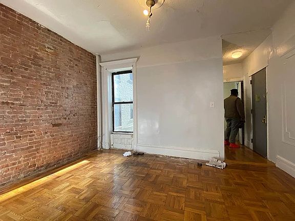 2nd image of 1055 Bergen St APT 1A