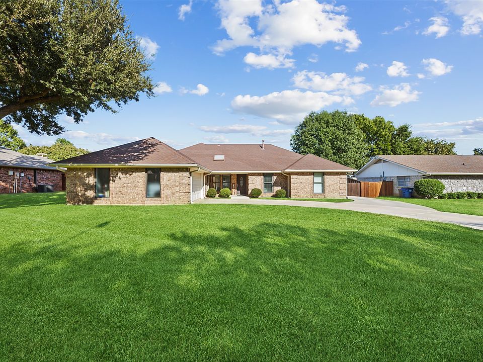 1st image of 3001 Flamingo Cir