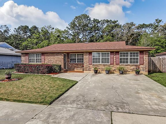 11016 Bacall Rd W Jacksonville-004-2-Fro