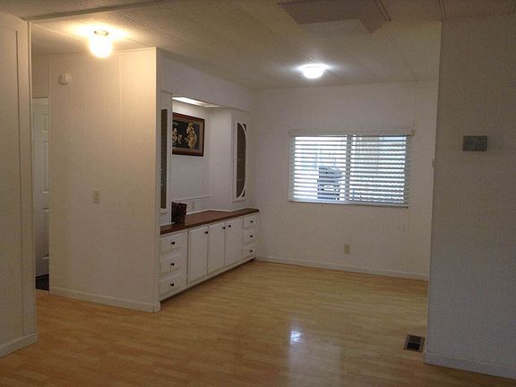 4th image of 169 El Bosque St #169