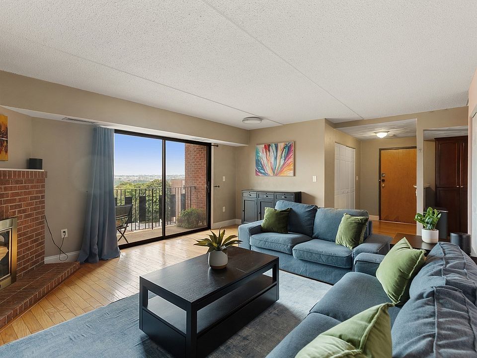 1st image of 390 Broadway APT 51