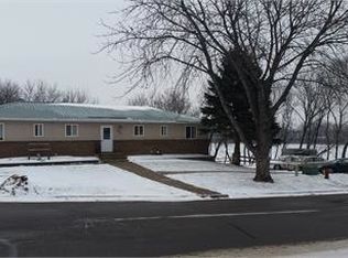 325 9th St APT 8, Howard Lake, MN 55349