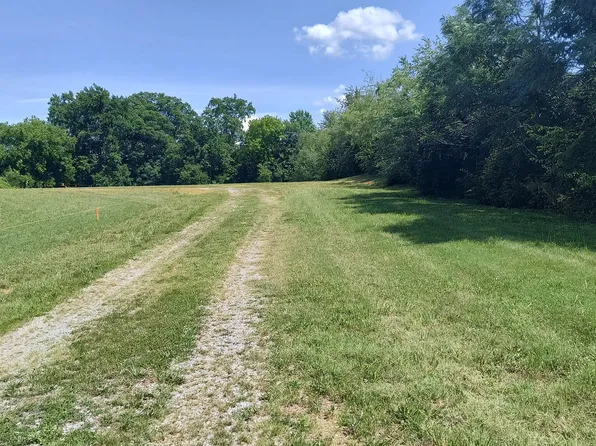 2104 Morganton Rd, Maryville, TN 37801