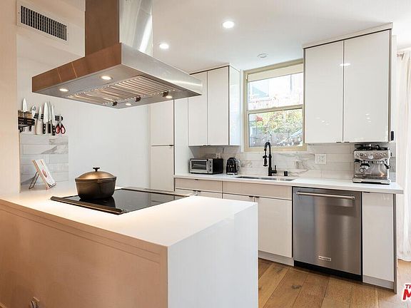 5th image of 2019 S Bentley Ave APT 10