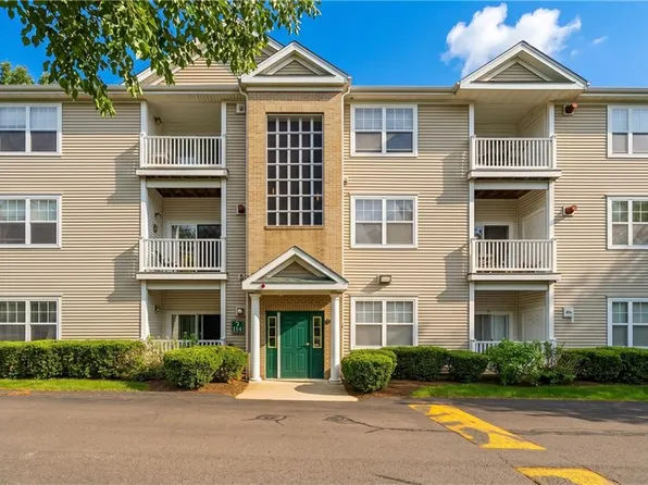 114 Mill St APT 303, Woonsocket, RI 02895