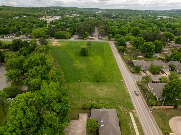 170 E Appleby Rd #4, Fayetteville, AR 72703