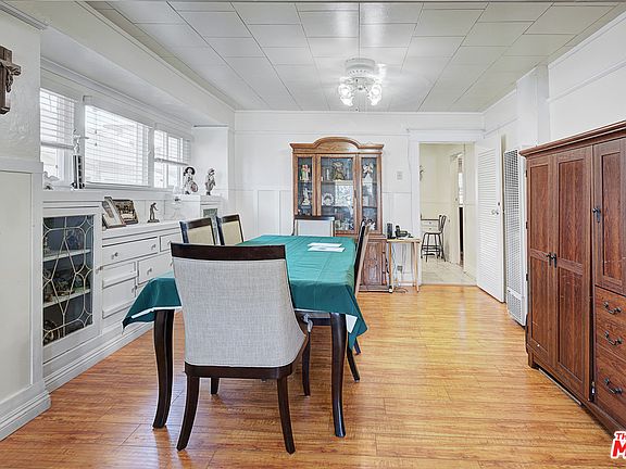 4th image of 3871 La Salle Ave