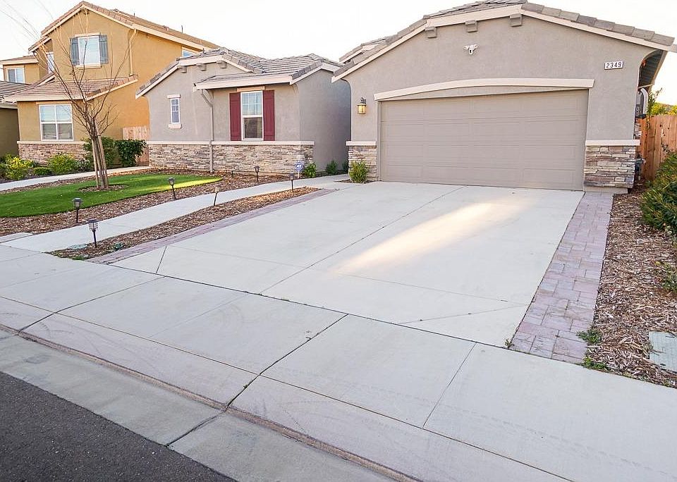 1st image of 2349 Azevedo Ave