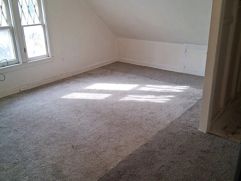 220 N Prairie Ave — Photo 9