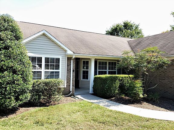 2nd image of 301 Valley Brook Dr