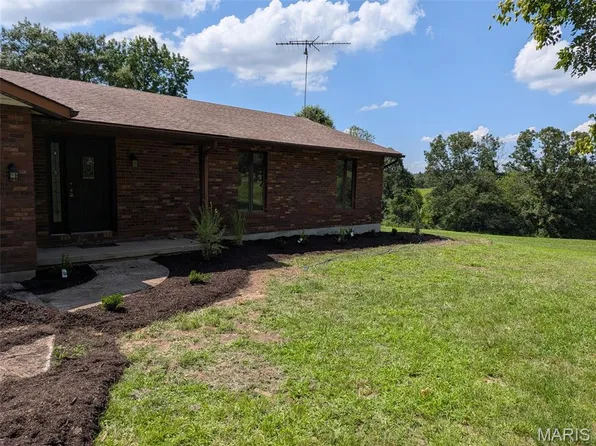 542 Highway O, Cuba, MO 65453
