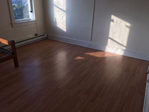 3rd image of 143 Hillside Ave