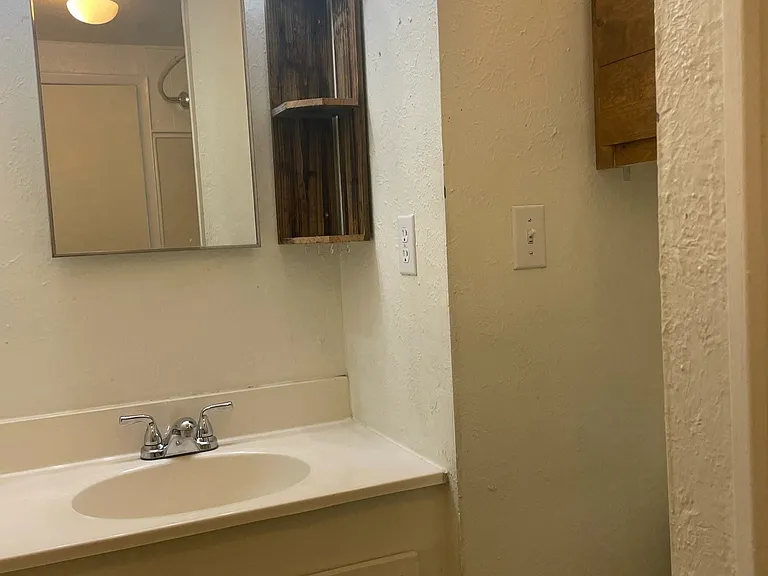 240 S Jefferson St #2 — Photo 14