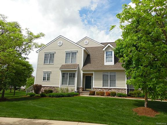3rd image of 26389 Fieldstone Dr #1
