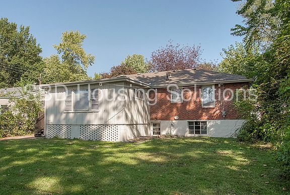 5th image of 13605 E 41st Ter S