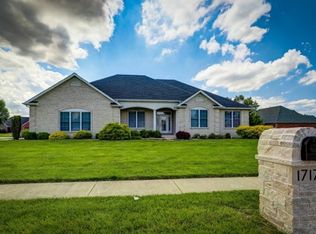 1717 Clover Rdg, Columbia, IL 62236