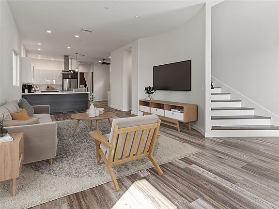 2nd image of 417 Standard St