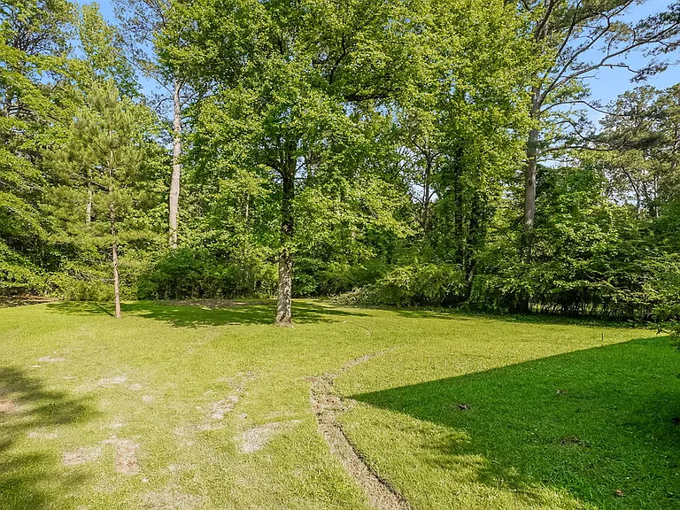 2415 Rose Ln SE — Photo 17