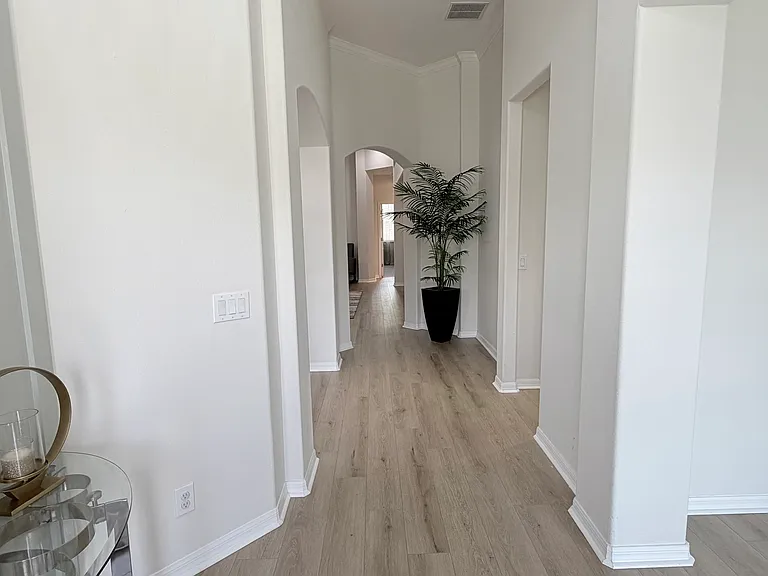 2413 Prairie View Dr — Photo 7