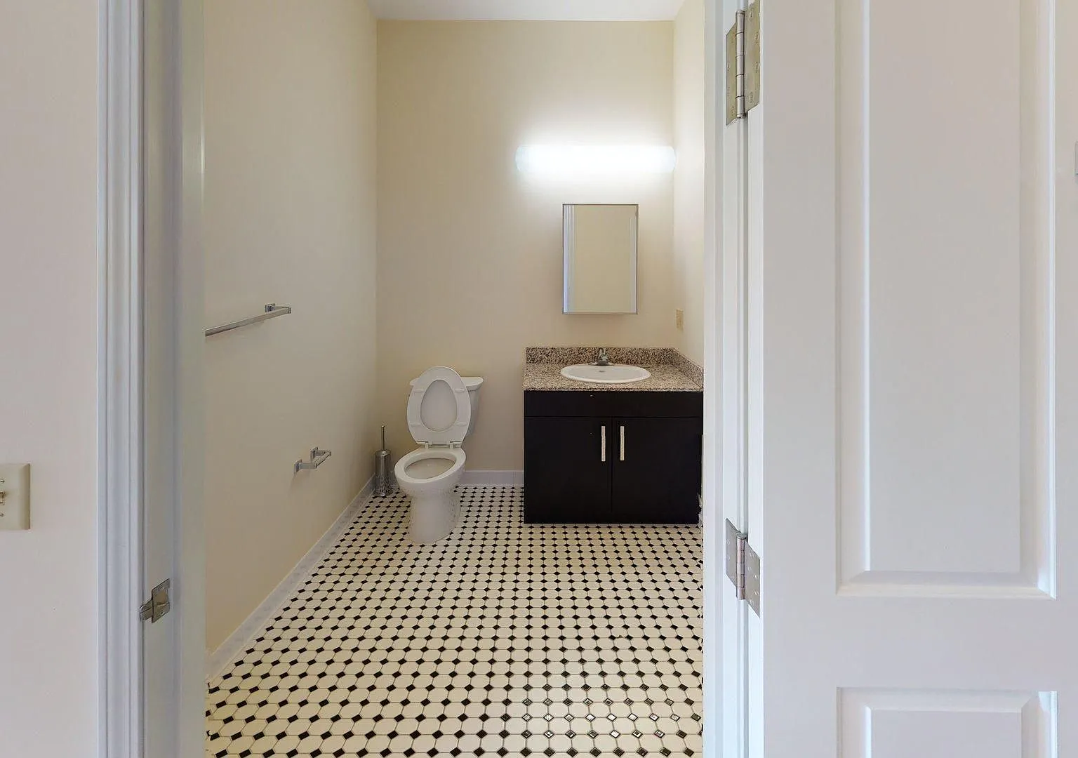 Broad Street Apartments — Photo 3