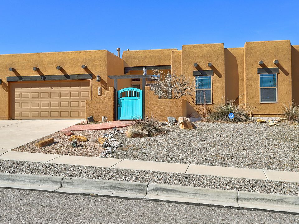 1st image of 861 Loma Pinon Loop NE