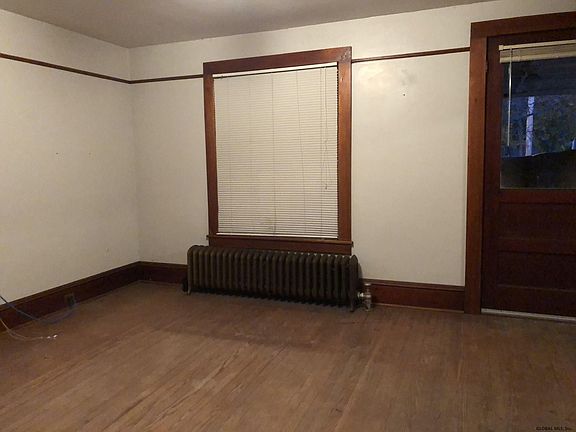 3rd image of 91 Champlain Ave