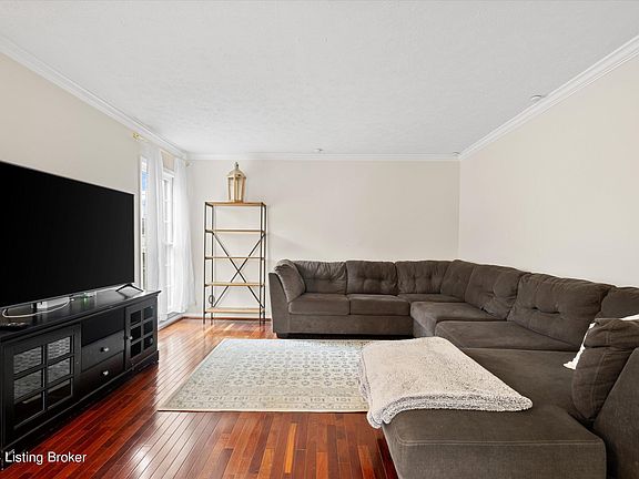 5th image of 7900 Sunbury Ln
