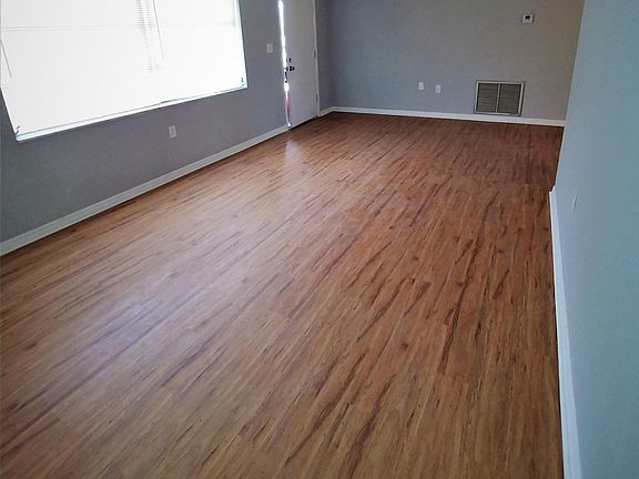 3rd image of 3525 Holiday Lake Dr