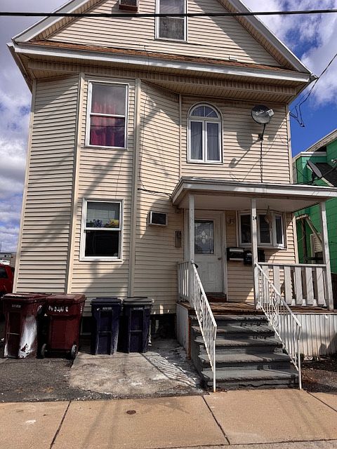 1st image of 14 Dane St APT 2