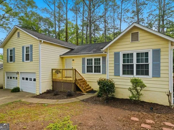 165 Tyson Cir, Roswell, GA 30076