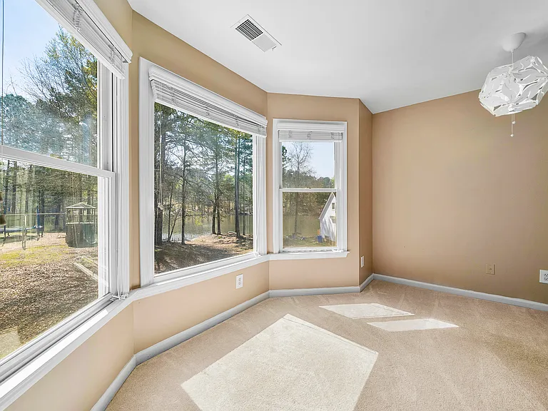 130 Candler Ct — Photo 31