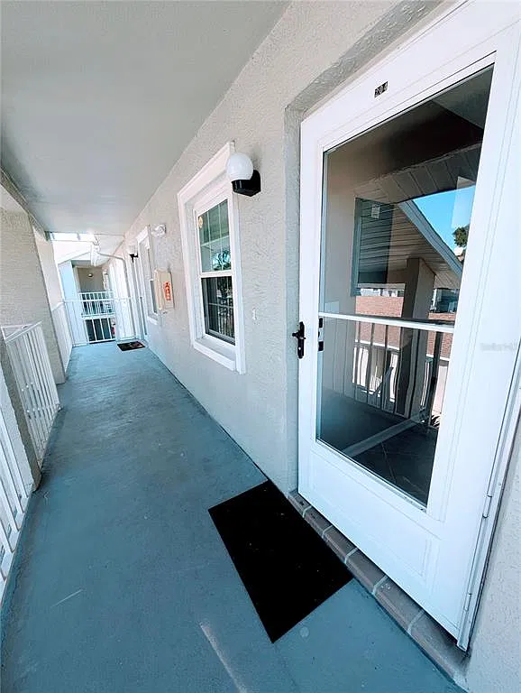 2 bed, 2.0 bath, 835 sqft, $2,000 — Photo 3