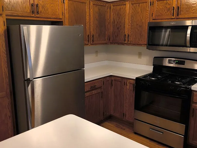 1250 Silverwood Ct — Photo 11