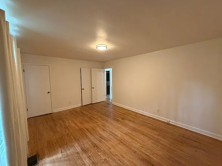 4953 Stillwood Dr — Photo 10