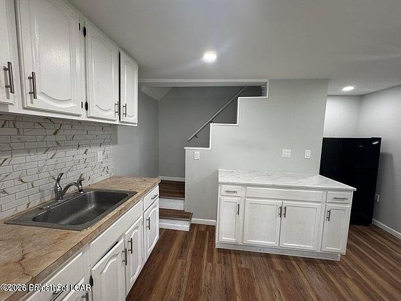 5th image of 75 3rd St