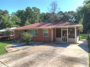 2488 Plantation Dr, East Pt, GA