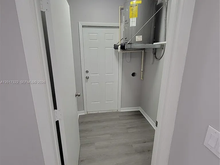 1414 NW 8th Ave #1 — Photo 6