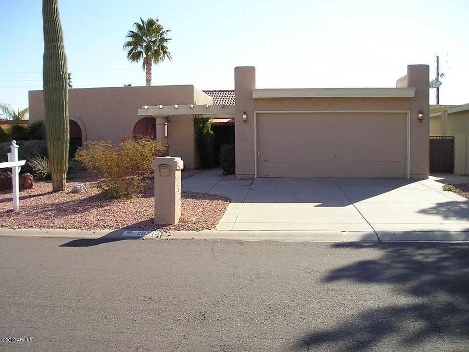 1st image of 26213 S Saddletree Dr