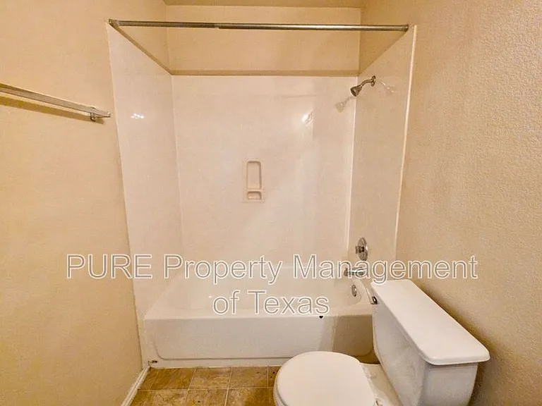 7412 Cayenne Ln — Photo 22