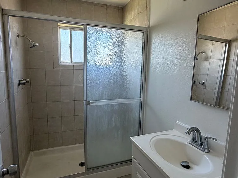 7782 Mandrell Dr — Photo 10