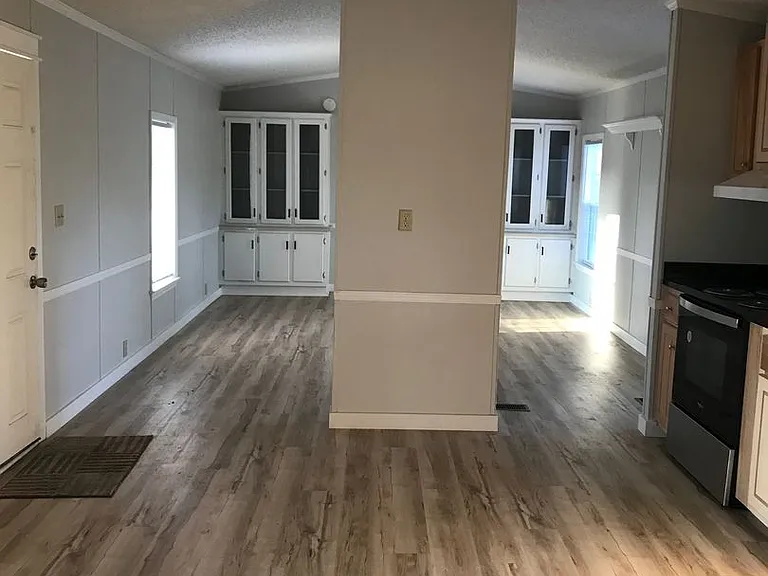 5027 Bullock Ct — Photo 5