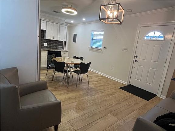 3rd image of 2100 Philip St Unit A
