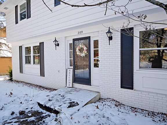 4th image of 209 Cottswold Dr