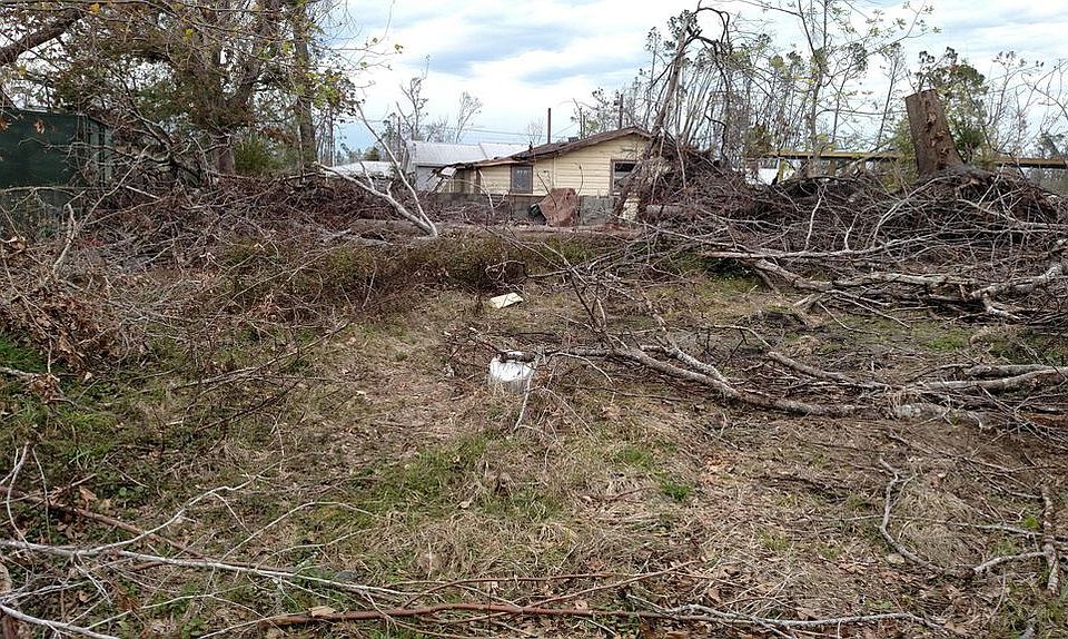 1st image of 1638 2nd St