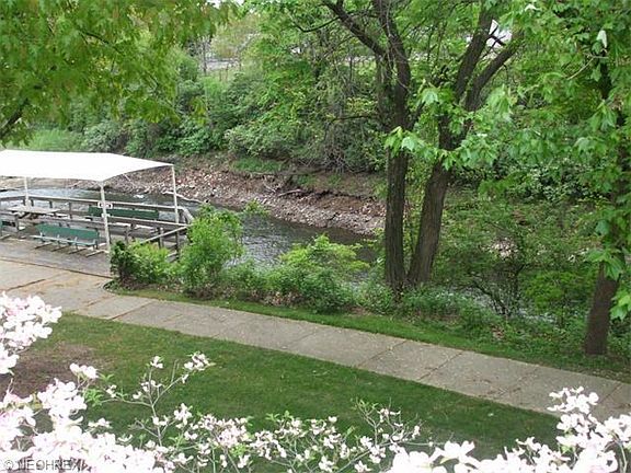 2nd image of 2329 Riverfront Pkwy