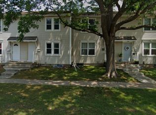 210 E Warren St #210, Gardner, KS 66030